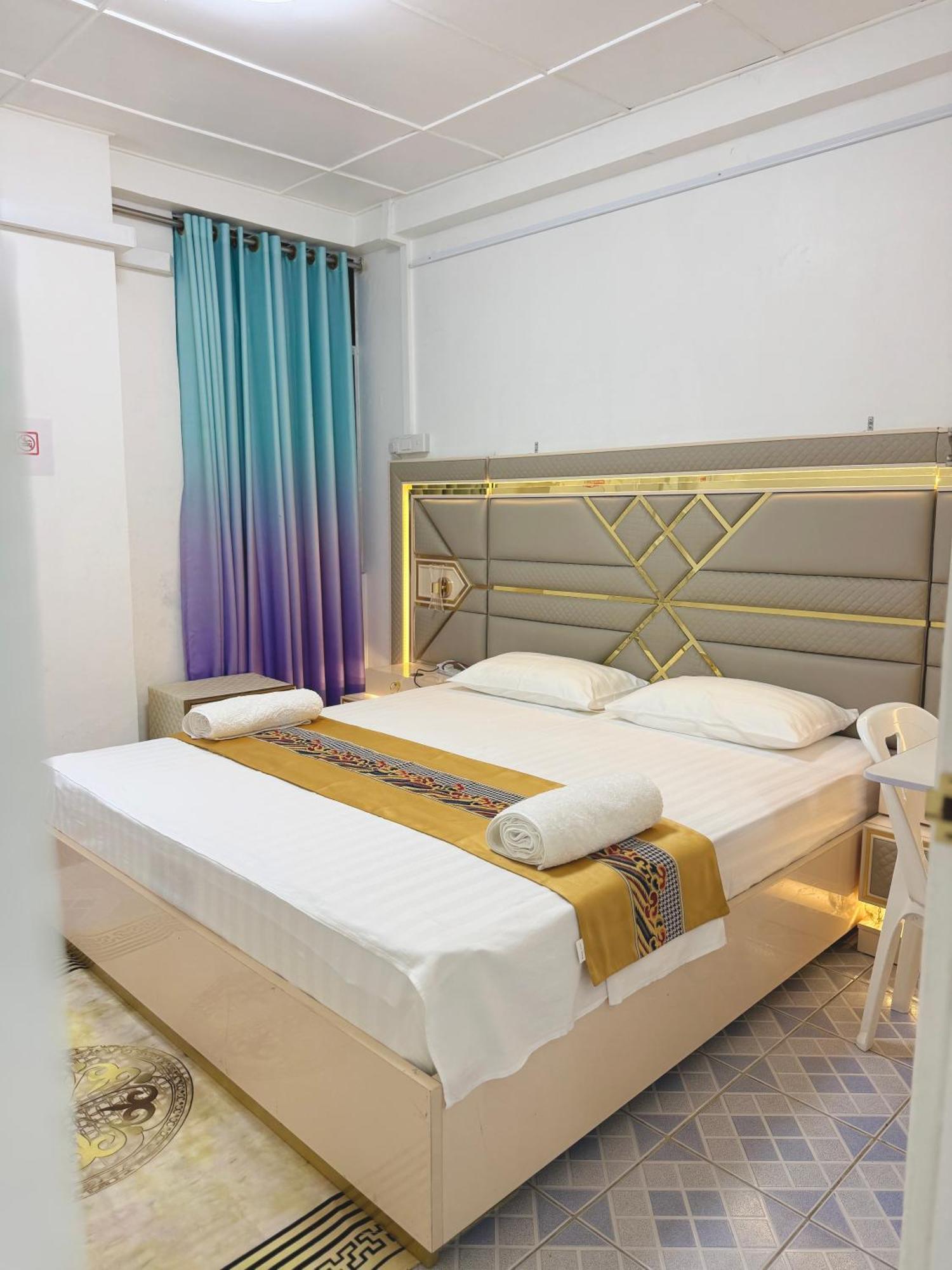 Ferienwohnung Ontrack Travel Malé Exterior foto